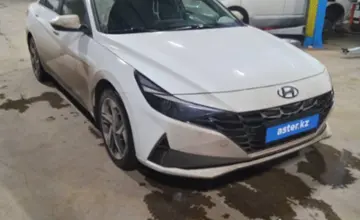 Hyundai Elantra 2022 года за 10 300 000 тг. в Караганда фото 3