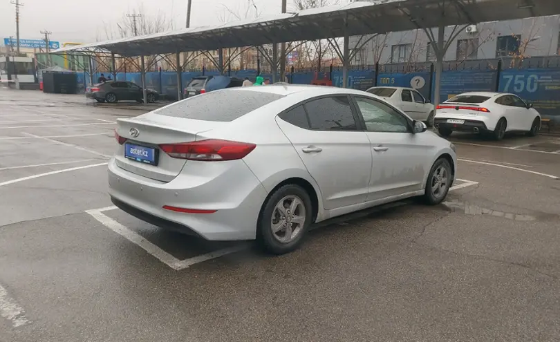 Hyundai Avante 2018 года за 7 900 000 тг. в Алматы фото 3