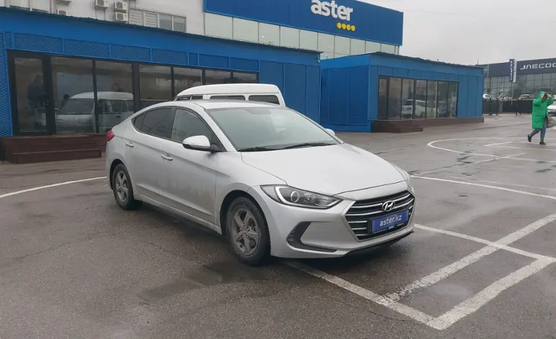 Hyundai Avante 2018 года за 7 900 000 тг. в Алматы фото 2