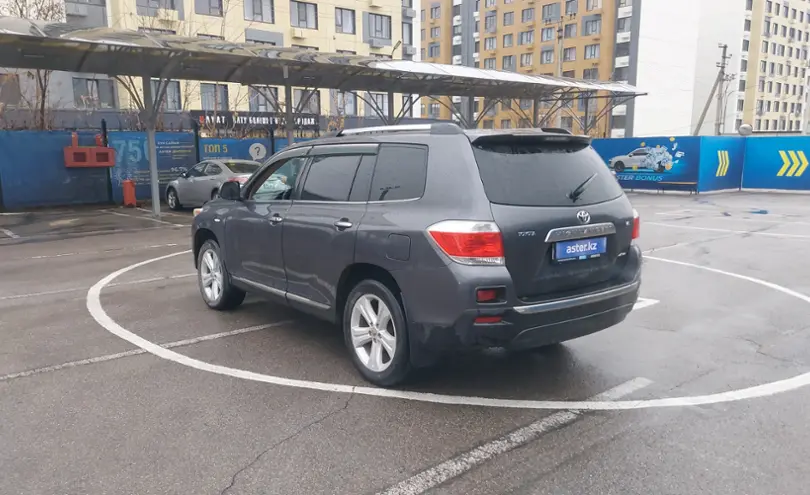 Toyota Highlander 2011 года за 11 000 000 тг. в Алматы фото 4