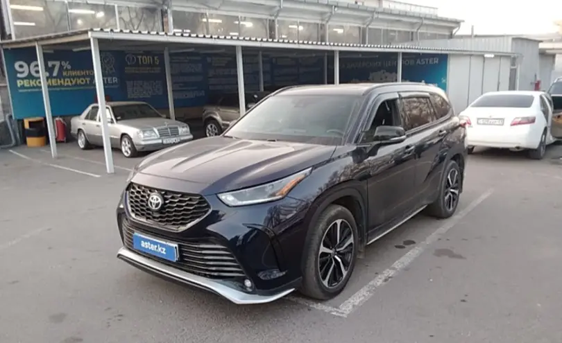 Toyota Highlander 2021 года за 26 000 000 тг. в Алматы