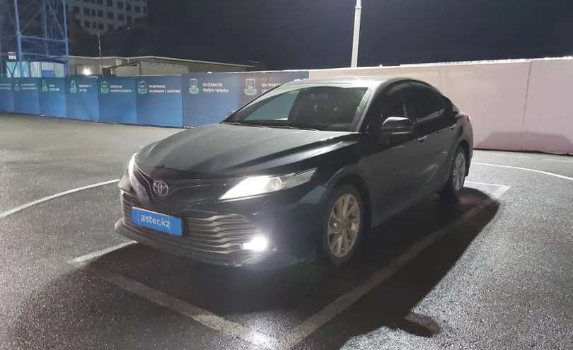 Toyota Camry 2019 года за 15 000 000 тг. в Шымкент