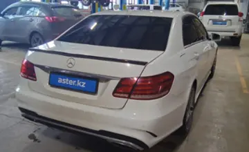 Mercedes-Benz E-Класс 2014 года за 11 500 000 тг. в Караганда