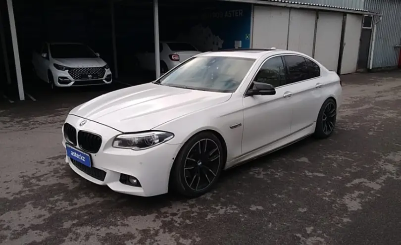 BMW 5 серии 2014 года за 11 500 000 тг. в Алматы