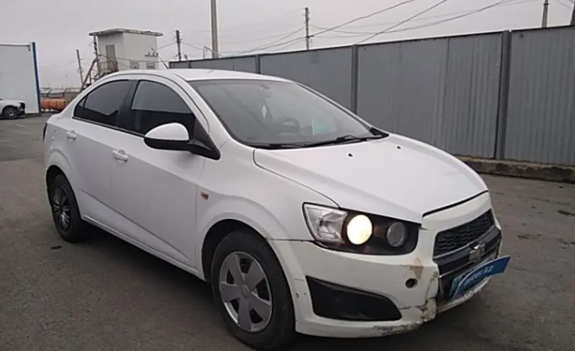 Chevrolet Aveo 2012 года за 3 000 000 тг. в Атырау фото 3