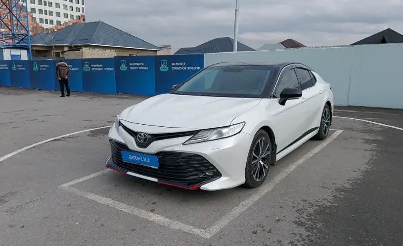 Toyota Camry 2020 года за 16 000 000 тг. в Шымкент