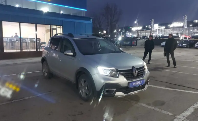 Renault Sandero 2020 года за 5 700 000 тг. в Алматы фото 2