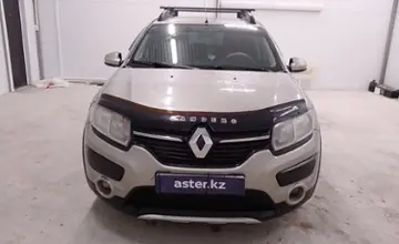 Renault Sandero 2015 года за 4 500 000 тг. в Актобе фото 2