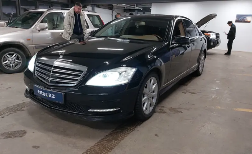 Mercedes-Benz S-Класс 2009 года за 11 000 000 тг. в Астана