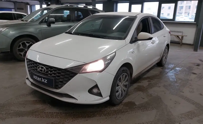 Hyundai Accent 2021 года за 7 500 000 тг. в Астана