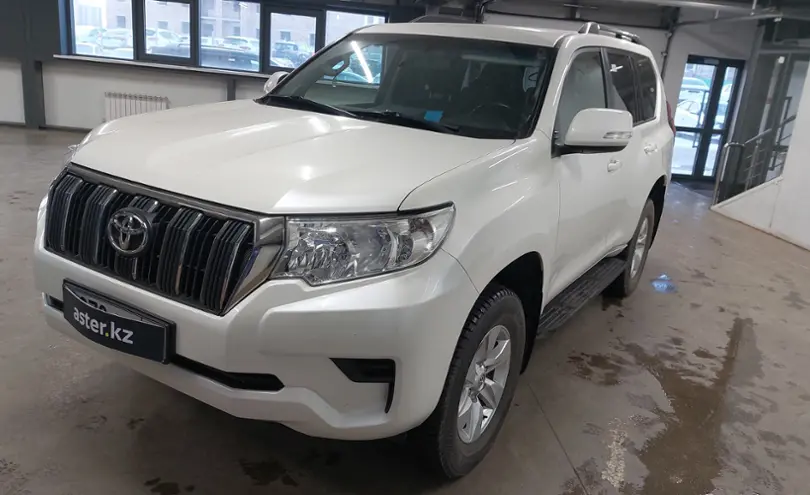 Toyota Land Cruiser Prado 2020 года за 25 000 000 тг. в Астана