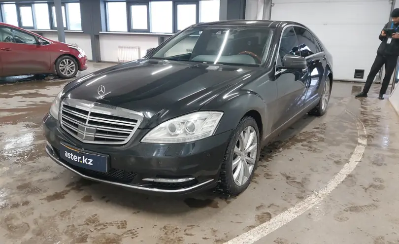 Mercedes-Benz S-Класс 2010 года за 9 000 000 тг. в Астана