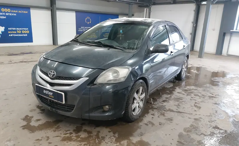 Toyota Yaris 2010 года за 4 500 000 тг. в Астана