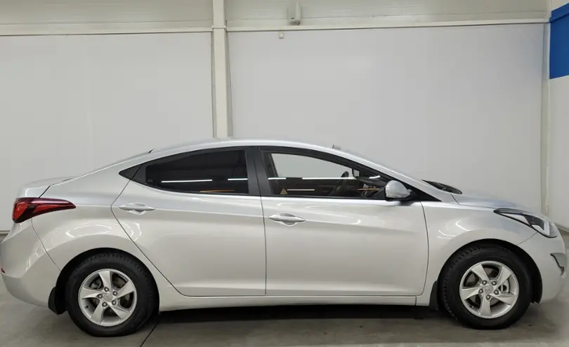 Hyundai Elantra 2015 года за 6 700 000 тг. в Усть-Каменогорск фото 4