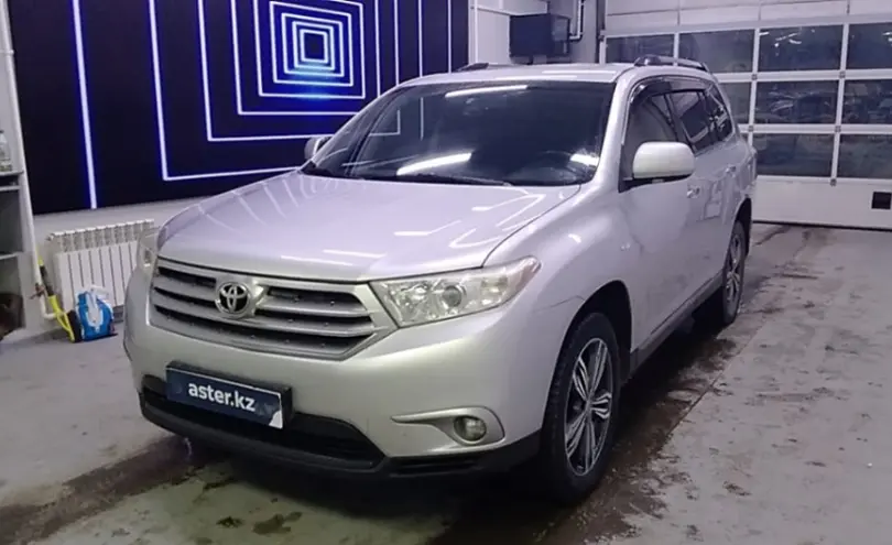 Toyota Highlander 2011 года за 14 500 000 тг. в Павлодар