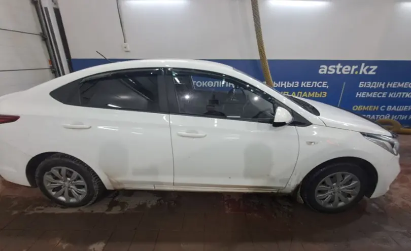 Hyundai Solaris 2020 года за 7 000 000 тг. в Астана фото 4