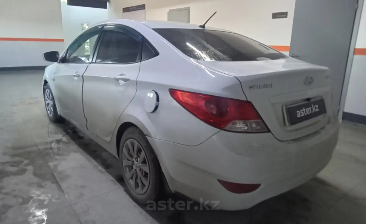 Hyundai Solaris 2012