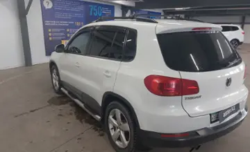 Volkswagen Tiguan 2015 года за 7 000 000 тг. в Астана фото 4
