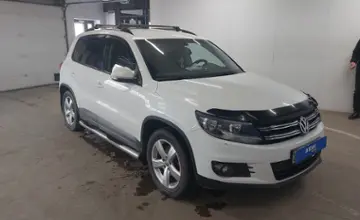Volkswagen Tiguan 2015 года за 7 000 000 тг. в Астана фото 2