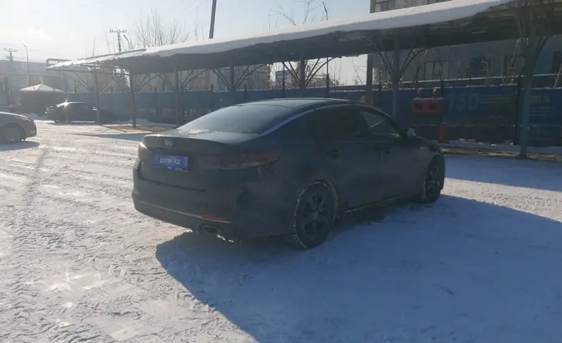 Kia K5 2018 года за 8 500 000 тг. в Алматы фото 3