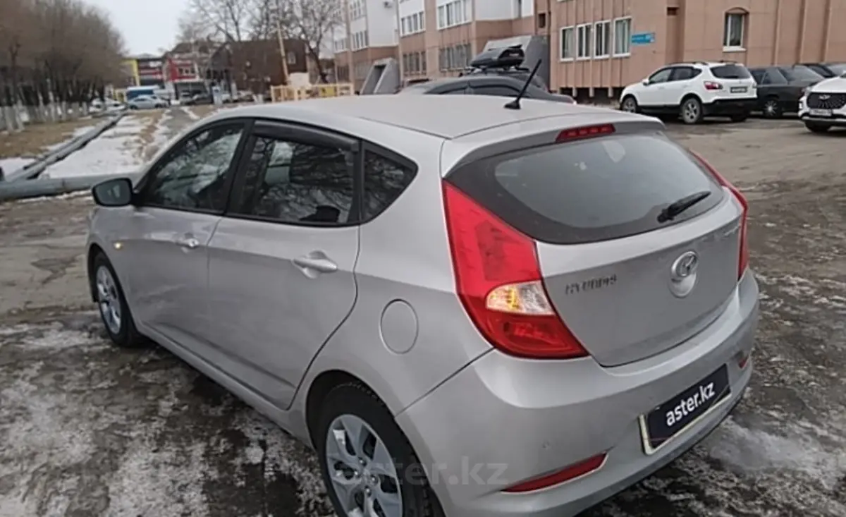 Hyundai Solaris 2015