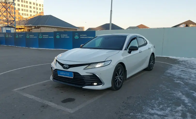 Toyota Camry 2021 года за 20 000 000 тг. в Шымкент