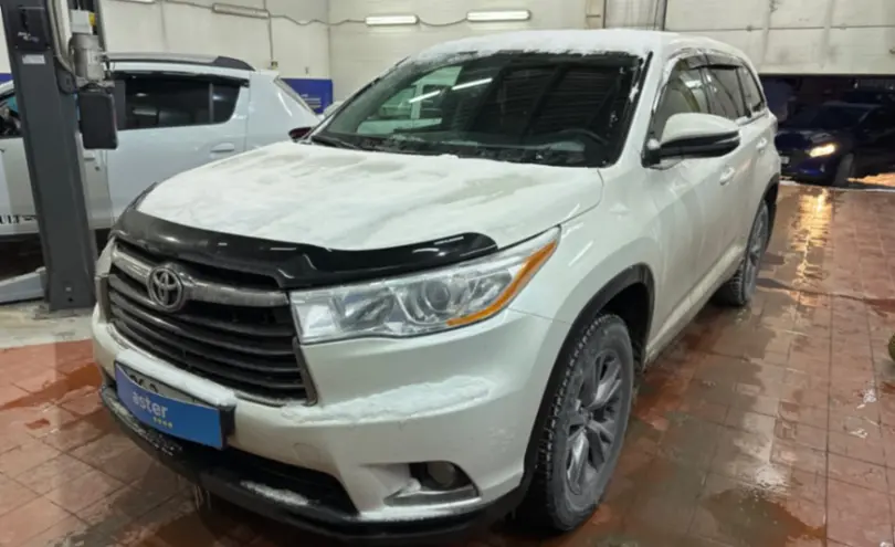 Toyota Highlander 2014 года за 15 000 000 тг. в Астана