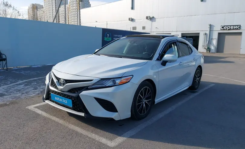 Toyota Camry 2020 года за 14 000 000 тг. в Шымкент