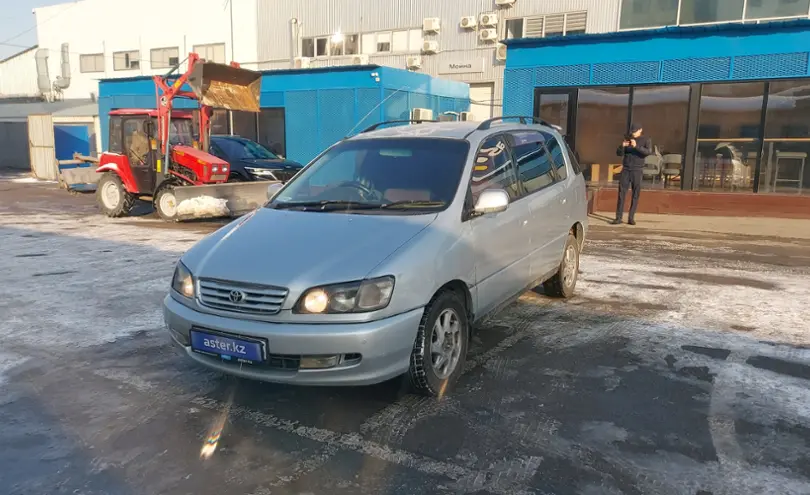 Toyota Ipsum 1996 года за 2 100 000 тг. в Алматы