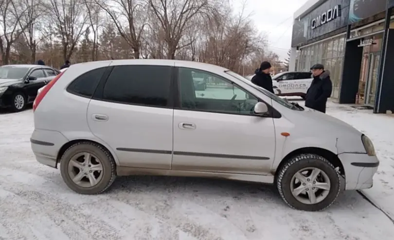 Nissan Almera Tino 2001 года за 1 300 000 тг. в Актобе фото 4