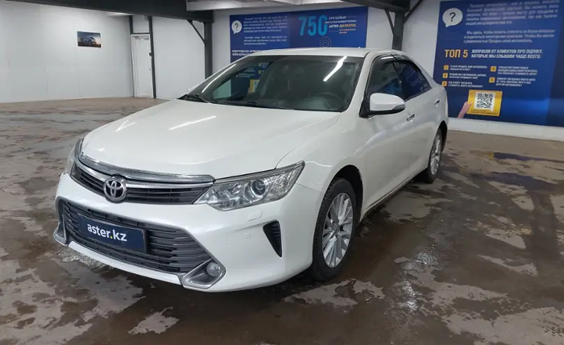 Toyota Camry 2014 года за 10 500 000 тг. в Астана