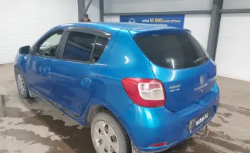 Renault Sandero 2015