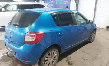Renault Sandero 2015