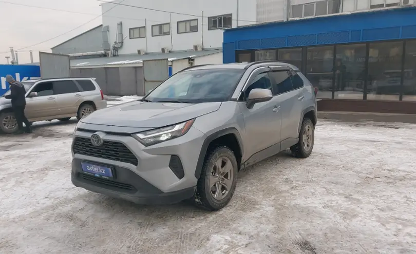 Toyota RAV4 2022 года за 15 000 000 тг. в Алматы