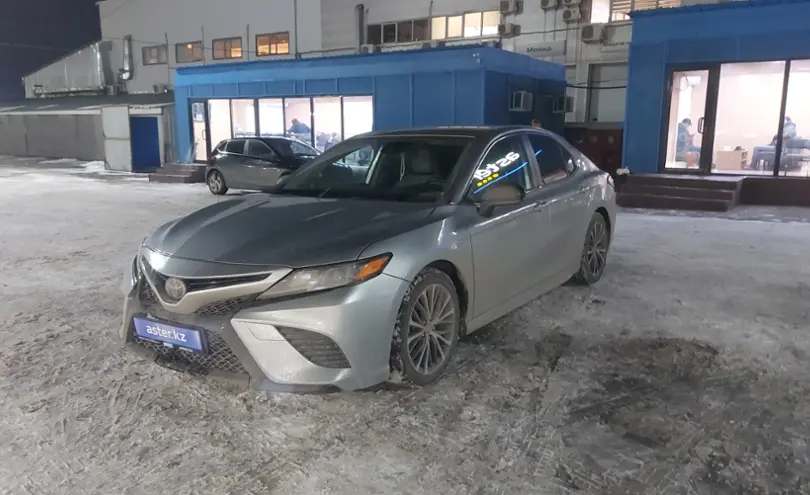 Toyota Camry 2019 года за 14 000 000 тг. в Алматы