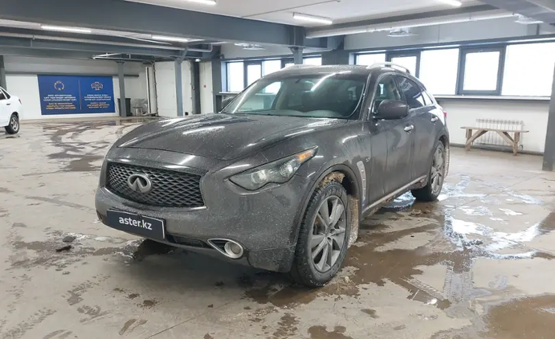 Infiniti QX70 2015 года за 11 000 000 тг. в Астана