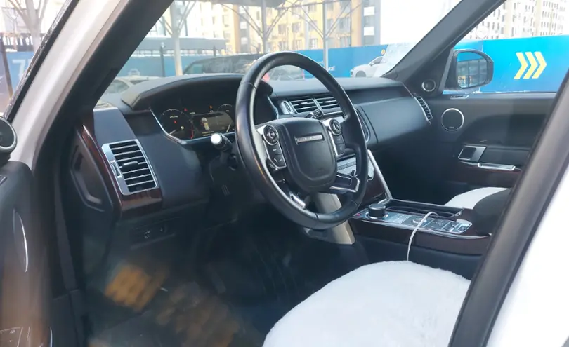 Land Rover Range Rover 2015 года за 31 000 000 тг. в Алматы фото 5