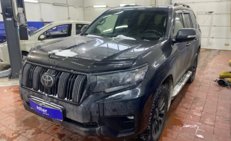 Toyota Land Cruiser Prado 2023 года за 37 000 000 тг. в Астана