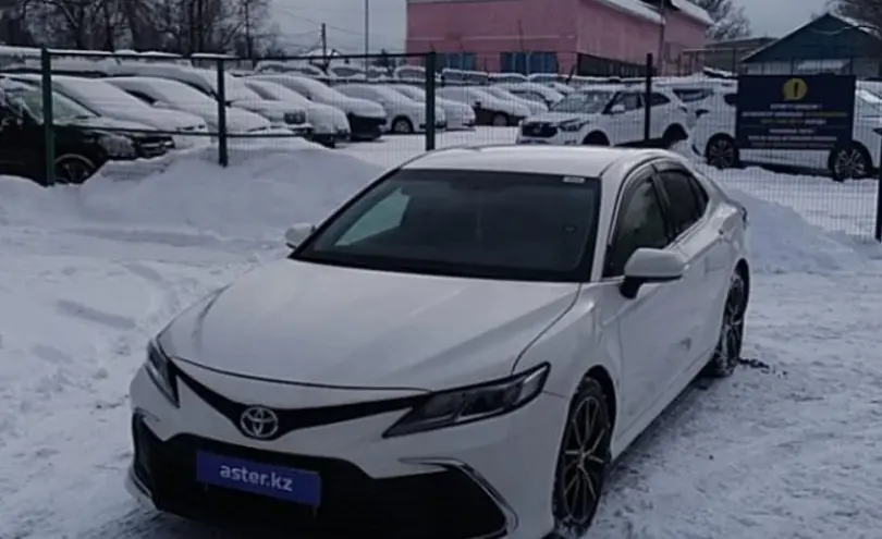 Toyota Camry 2022 года за 14 000 000 тг. в Алматы