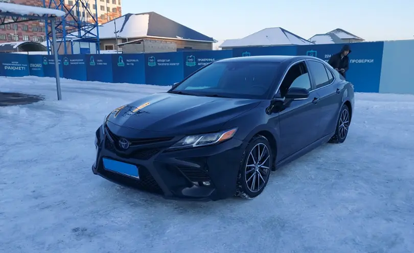 Toyota Camry 2020 года за 13 500 000 тг. в Шымкент