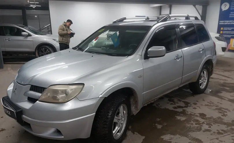 Mitsubishi Outlander 2004 года за 4 500 000 тг. в Астана