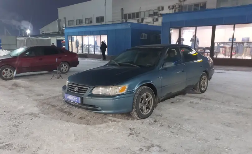 Toyota Camry 2000 года за 3 000 000 тг. в Алматы