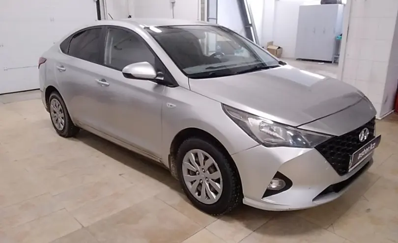 Hyundai Solaris 2023 года за 7 500 000 тг. в Актобе фото 3