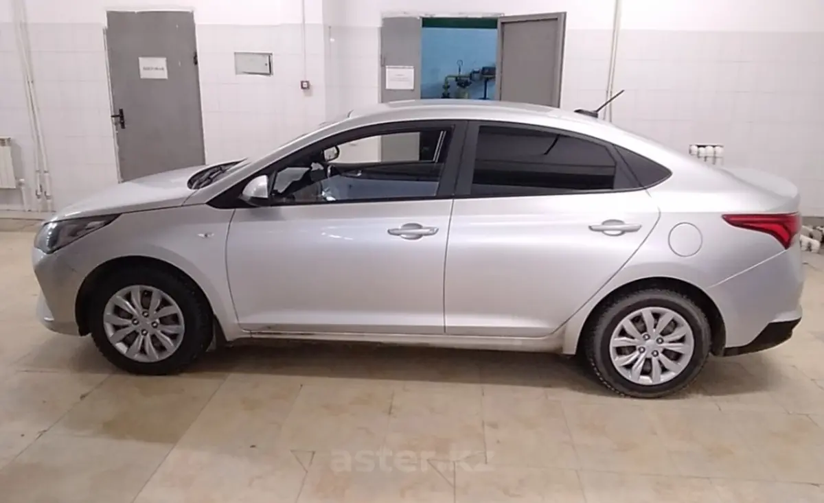 Hyundai Solaris 2023