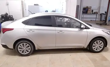 Hyundai Solaris 2023 года за 7 500 000 тг. в Актобе фото 4