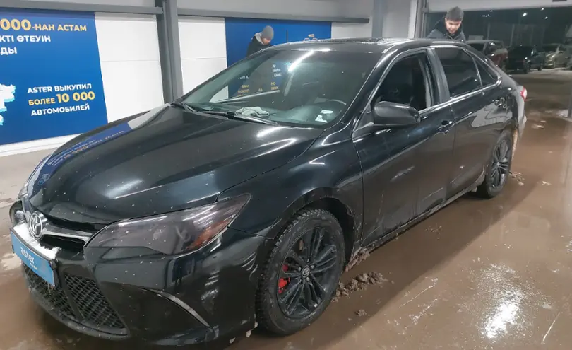 Toyota Camry 2015 года за 9 000 000 тг. в Астана