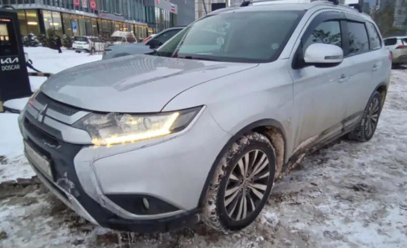 Mitsubishi Outlander 2019 года за 11 000 000 тг. в Астана