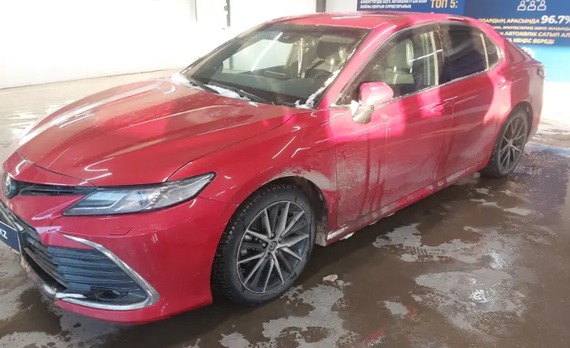 Toyota Camry 2021 года за 17 000 000 тг. в Астана