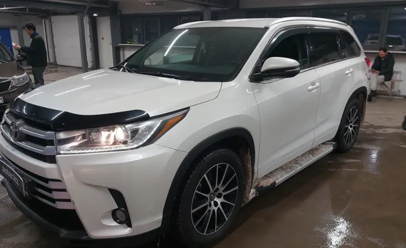 Toyota Highlander 2017 года за 17 000 000 тг. в Астана