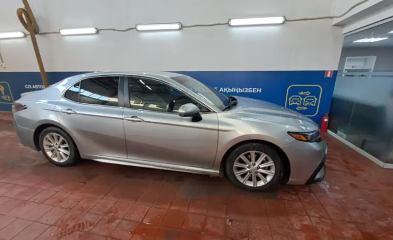 Toyota Camry 2021 года за 13 500 000 тг. в Астана фото 4